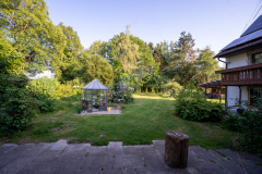 Blick vom Haus auf den Garten